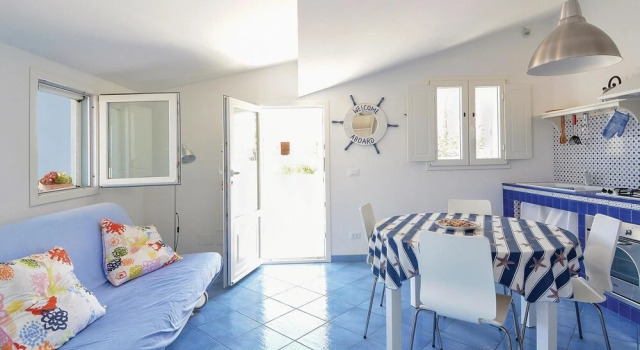 Stunning Apartment in Punta Braccetto RG With 1 Bedrooms and Wifi, Book Apartment Hotels in Sicily with Parking, Parking