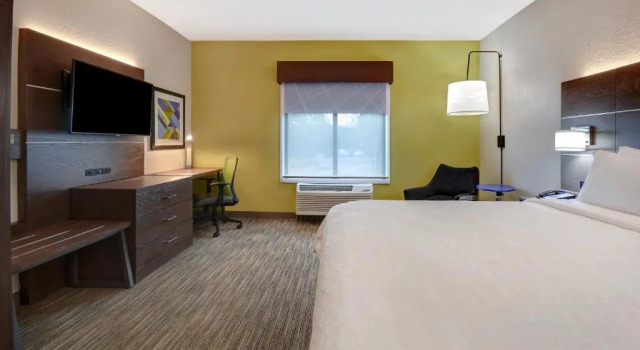 Номер Standard Holiday Inn Express Hotel & Suites Smyrna-Nashville Area by IHG