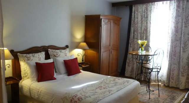 Двухместный номер Superior The Originals Boutique, Hôtel Clos Sainte Marie, Nevers