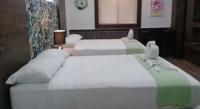 Casa Verde Hotel & Events Center, Varaa Hotelli Imus Luzon