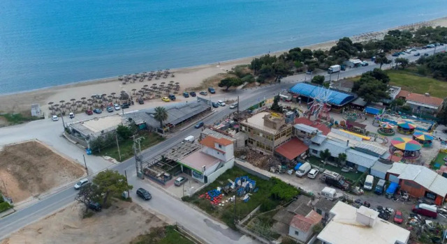 Коттедж House 1 minute away from the beach