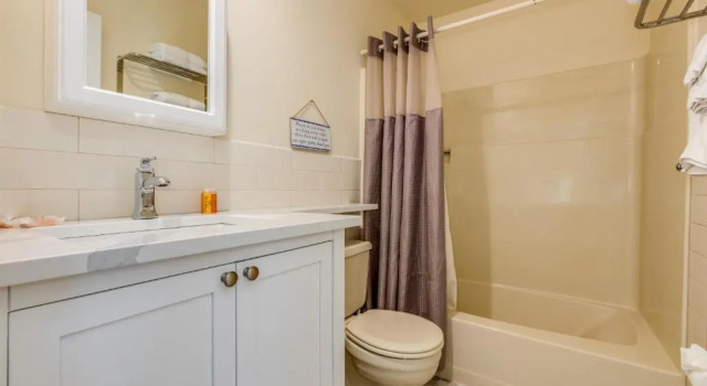 Люкс с 2 комнатами Colonial Shores Resort