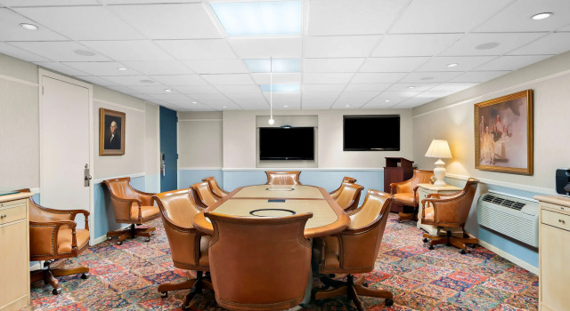 Brandywine Valley Inn SureStay Plus by Best Western, Забронировать Отель Уилмингтон Делавэр