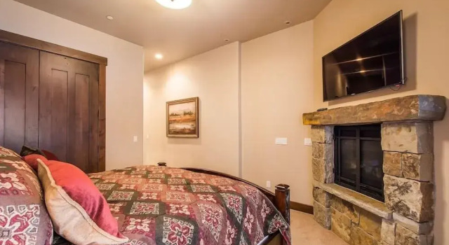 Апартаменты с 2 комнатами с балконом Park City Townhouse w/ Luxurious Amenities!