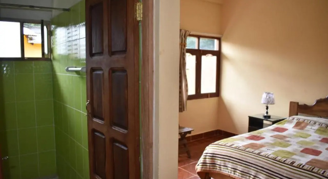 Трёхместный номер Standard с видом на сад Hostal Wilma