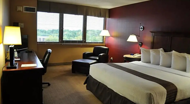Номер Deluxe Holiday Inn Kansas City Se - Waterpark