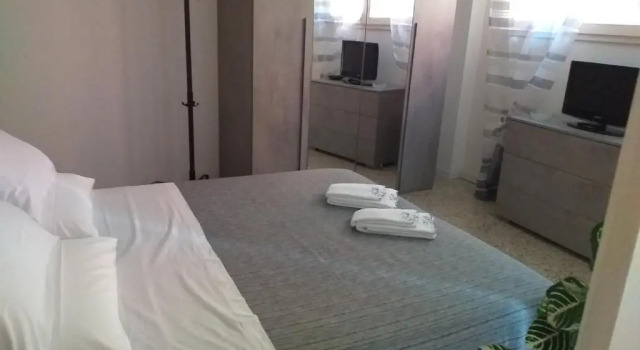 Villa Laura Apartment, Забронировать Апартаменты/квартира Отели Савена с парковкой, Парковка