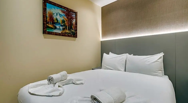 Номер Luxury Belmont Hotel