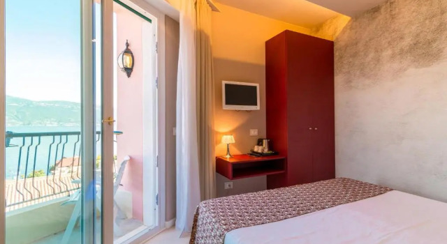 Двухместный номер Comfort с балконом и с видом на озеро Hotel Villa Europa