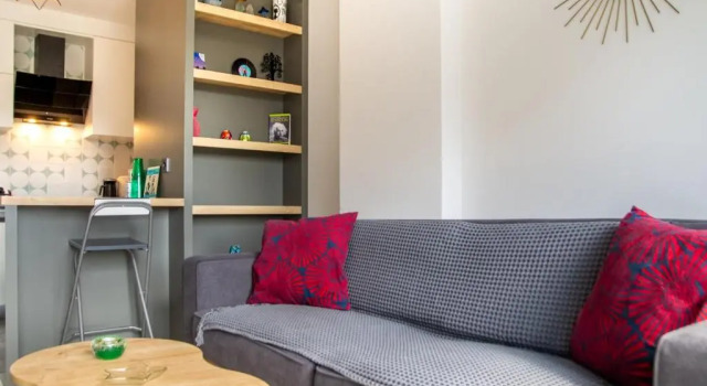 Gorgeous Apartment With Pool and Balcony In Izmir