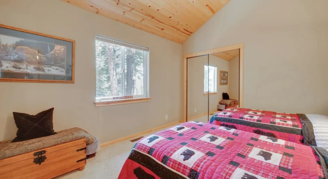 Tahoe Donner Mountain Cabin: Surrounded by Forest!
