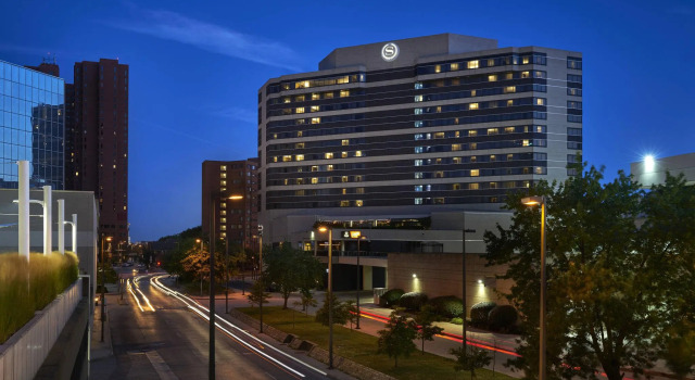 Четырёхместный номер Standard Sheraton Inner Harbor Hotel