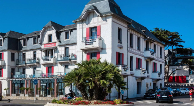 Comfortable studio with a balcony or terrace near the beach, Забронировать Отель Порнише La Baule Bay