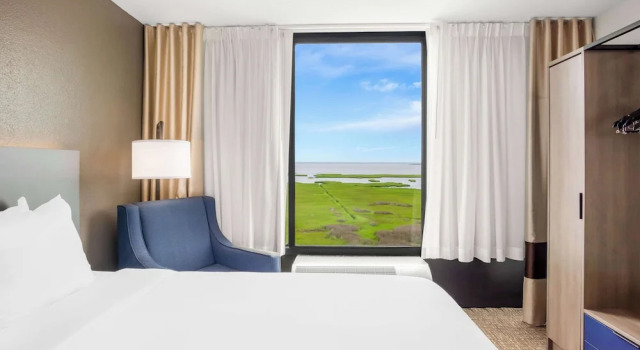 Четырёхместный номер Standard с видом на залив Comfort Inn Gold Coast