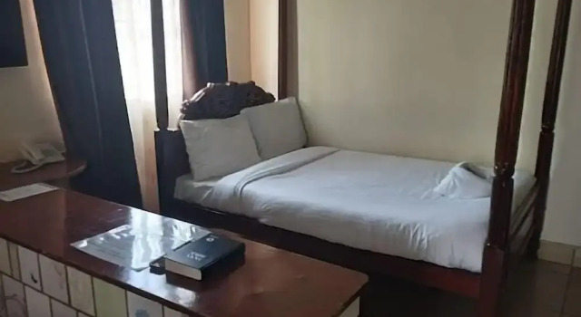 Camera Standard Nuru Palace Hotel