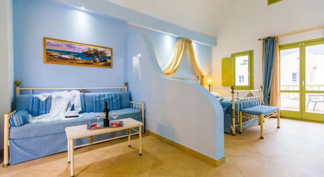 Полулюкс Anassa Deluxe Suites