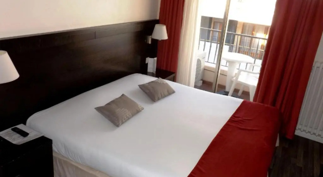 Двухместный номер Standard с балконом Hôtel Comté de Nice