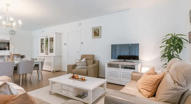 A Luminous Apartment Near the Marina, Забронировать Апартаменты/квартира Отели Остенде с парковкой, рядом с Wapenplein Square, Парковка