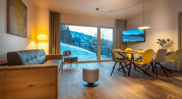 Семейный номер Standard с балконом Boutique Aparthotel Chalets Coburg