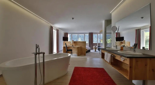 Люкс Romantik Resort & SPA Der Laterndl Hof
