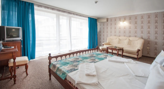 Двухместный номер Standard с балконом Mercury Hotel- All Inclusive
