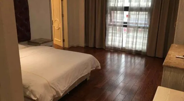 Двухместный люкс Luocheng Pin Road Hotel