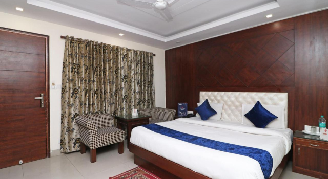 OYO 1679 Value Hotel