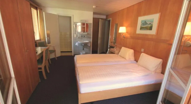 Двухместный номер Standard с балконом Hotel Staubbach
