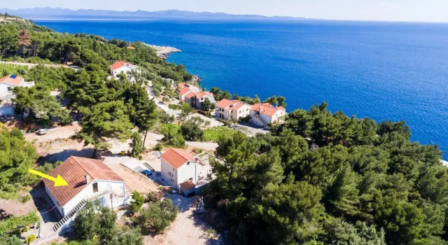 Коттедж Holiday Home Blue Vineyard- Three Bedroom House With Terrace and Sea View