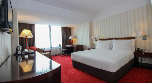 Deluxe room Redtop Hotel & Convention Center
