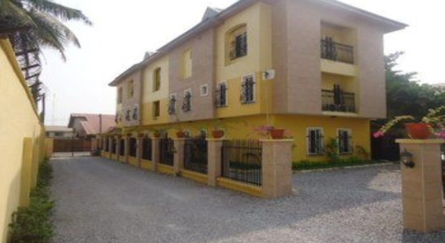 Aart Court, Book Hotel Ikeja 