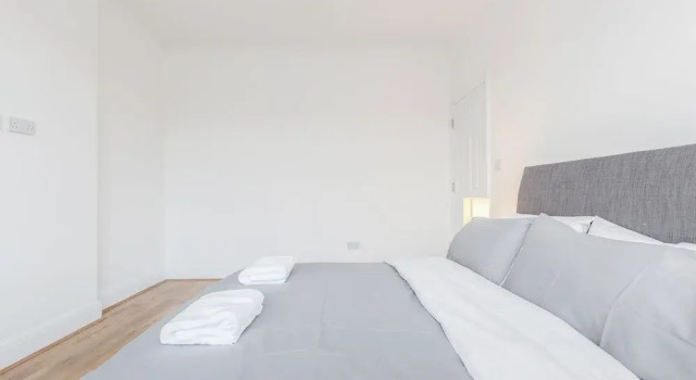 Modern & Spacious 3BR Terraced House