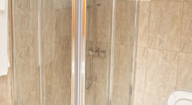 Двухместный номер Standard с балконом Monarch Hotel