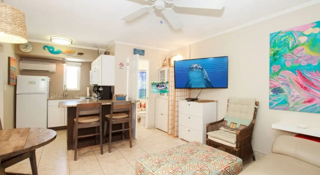 Tropic Terrace #45 - Beachfront Rental 1 Bedroom Condo by Redawning