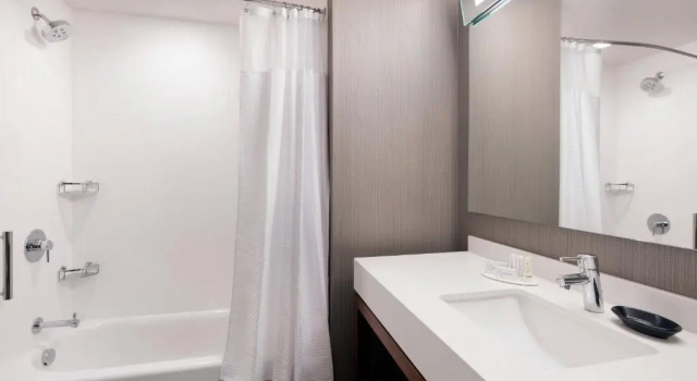 Studio Courtyard by Marriott Pullman