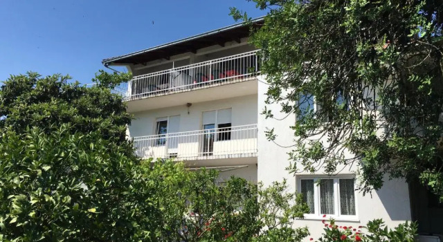 Apartments Luka, Забронировать Апартаменты/квартира Отели Lustica с парковкой, Парковка