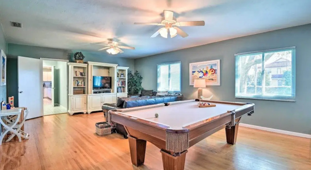 Коттедж Modern Seaview House - 200 Yards to Daytona Beach!