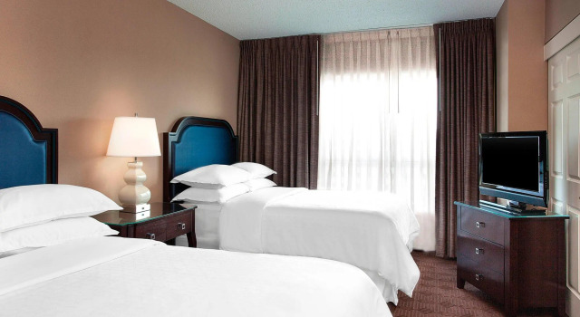 Четырёхместный номер Standard The Chifley Houston, Tapestry Collection by Hilton