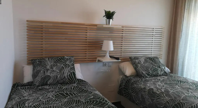 APARTAMENTO 1ª LINEA PLAYA GARAJE PISCINAS TERRAZA