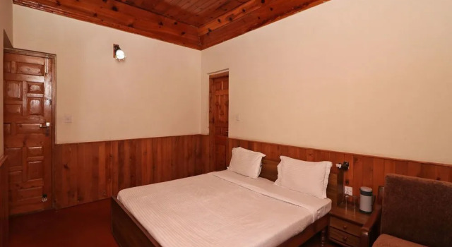 OYO 13694 Home Luxury 3BHK Cottage Mall Road, Забронировать Дом для отпуска Коттеджи Манали, Коттедж