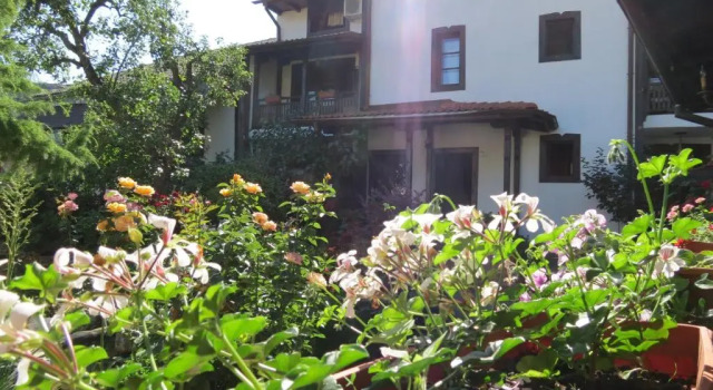 Oazis Guesthouse, Book Hotel Billige hoteller i Lovech