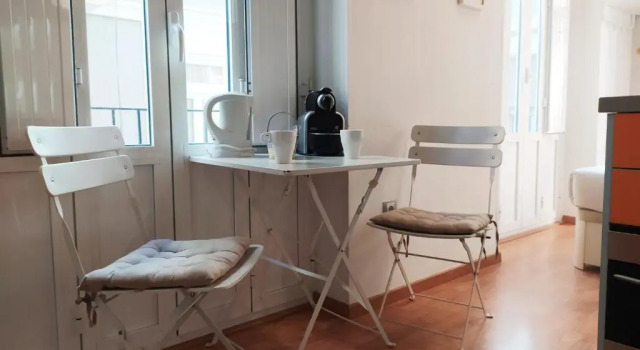 Студия Mercat Suites