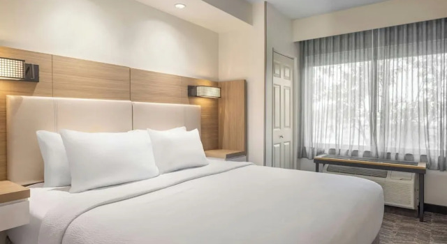 Двухместный люкс SpringHill Suites Fresno