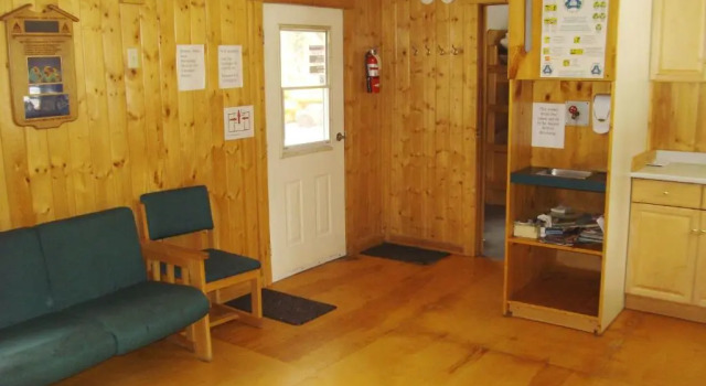 HI Mosquito Creek - Wilderness Hostel, Buchen Sie Hostel Lake Louise 