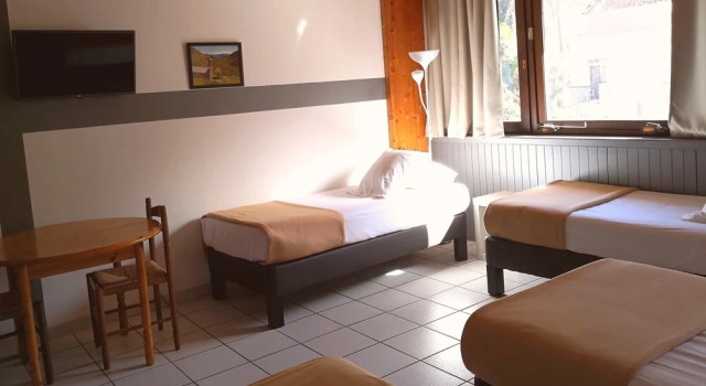 Четырёхместный номер Standard Hôtel Les Sources