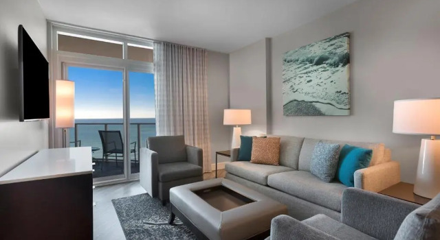 Люкс с 2 комнатами с видом на океан Hilton Grand Vacations Club Ocean 22 Myrtle Beach