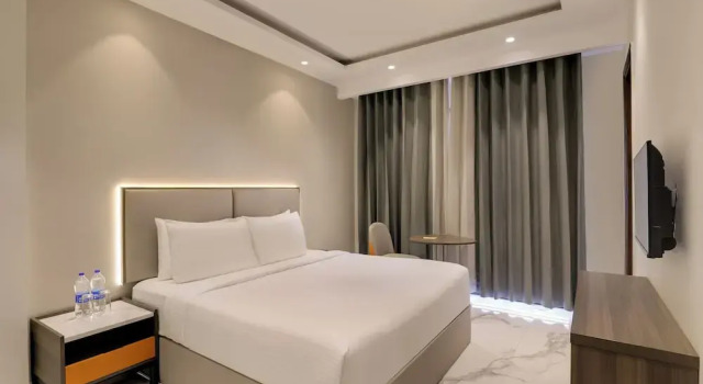 Двухместный номер Executive с балконом и с видом на город The Hoften Sukh Vasa, Sector 51 & Golf Course Ext Road