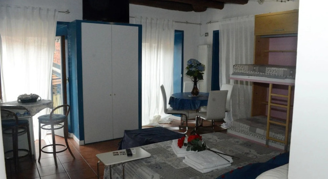 Студия Superior Luxury Historic Home by Como Duomo Sleeps 11