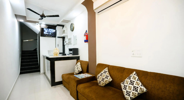 OYO 48568 Hotel Kamla Palace