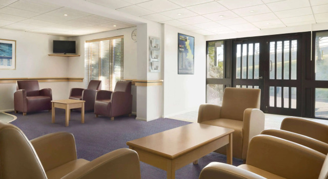 Days Inn by Wyndham Membury M4, Забронировать Отель Ламбурн North Wessex Downs